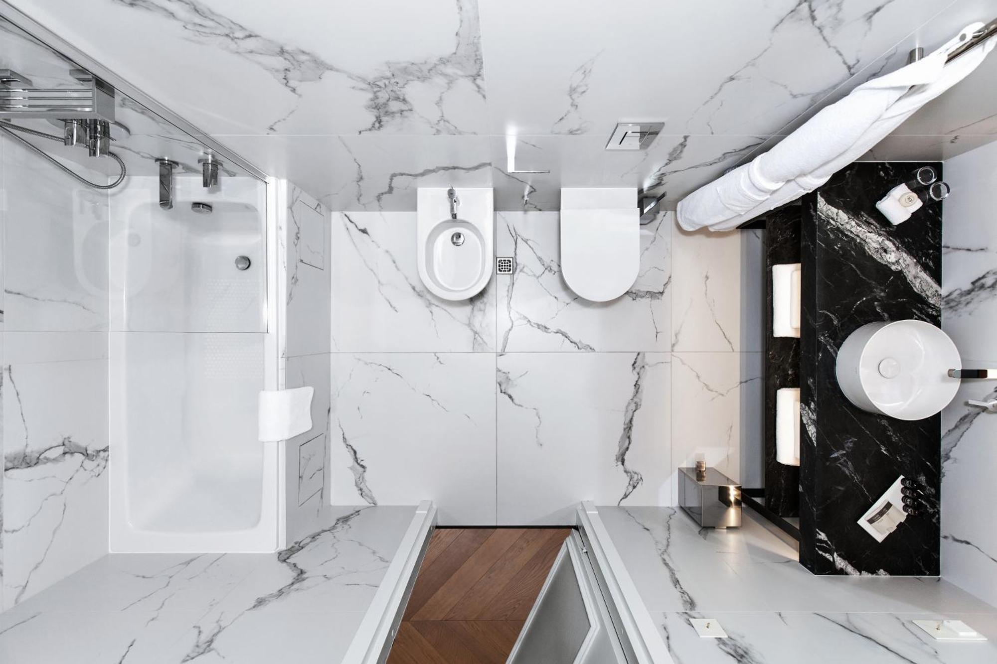 Superior Twin Room Sauna Access